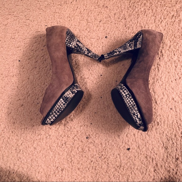 BCBGENERATION Peep Toe Snake Print Heels - Picture 5 of 5